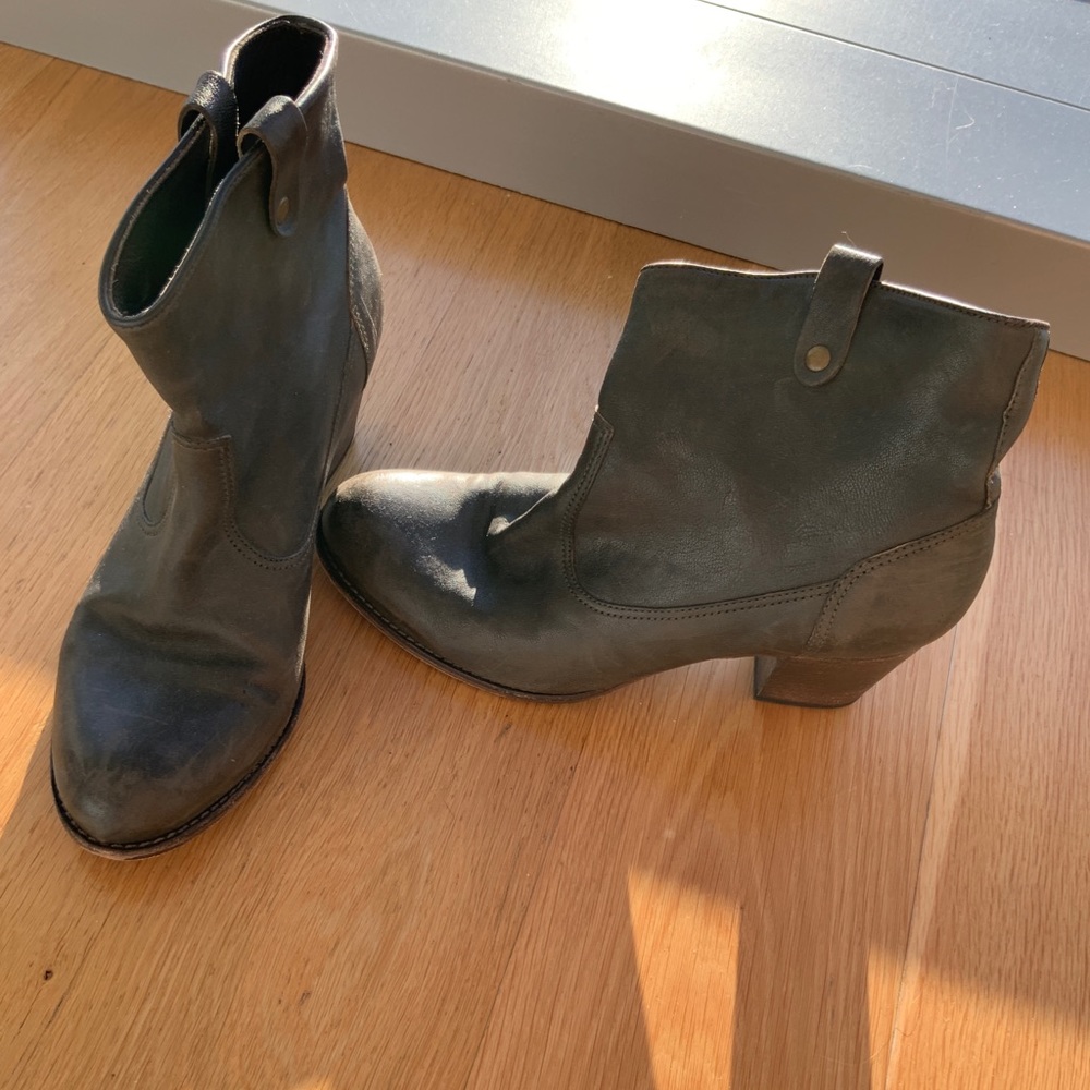 n.d.c. Made by hand soft leather dark brown boot